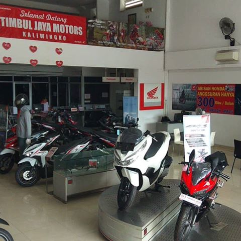 timbul jaya motor solo showroom